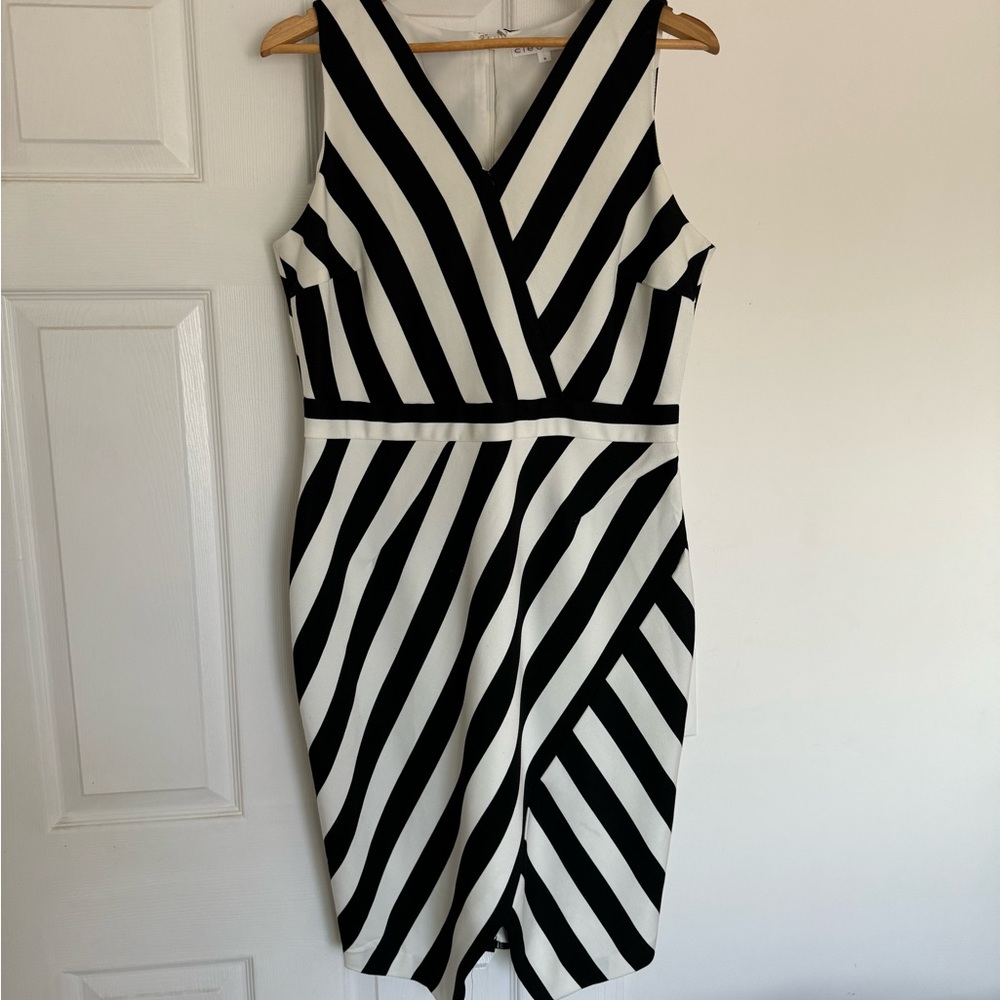 Cleo sleeveless business dress